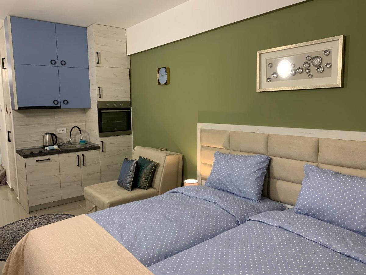 Sea&Center Lux Apartment Бар Екстериор снимка