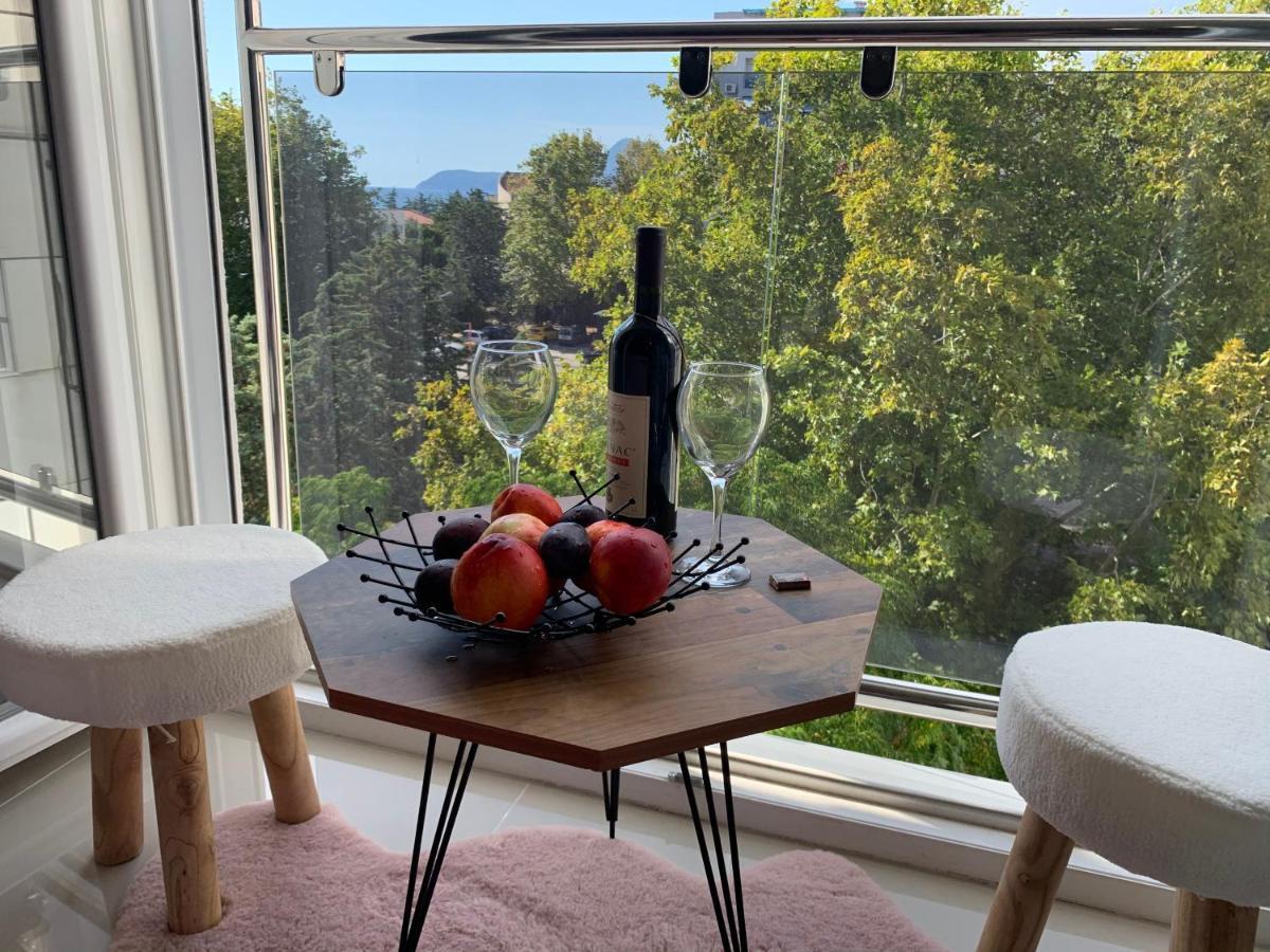 Sea&Center Lux Apartment Бар Екстериор снимка