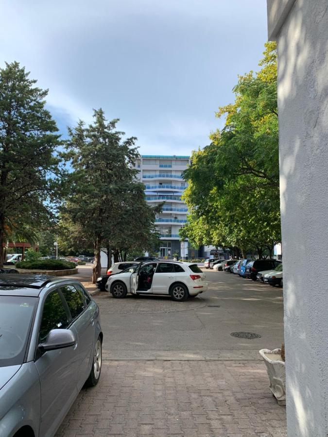 Sea&Center Lux Apartment Бар Екстериор снимка