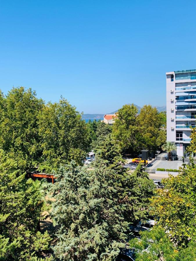 Sea&Center Lux Apartment Бар Екстериор снимка