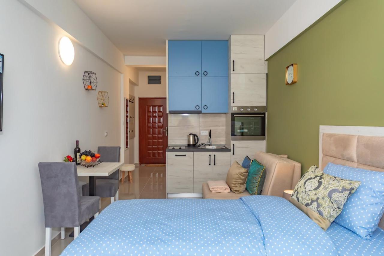 Sea&Center Lux Apartment Бар Екстериор снимка