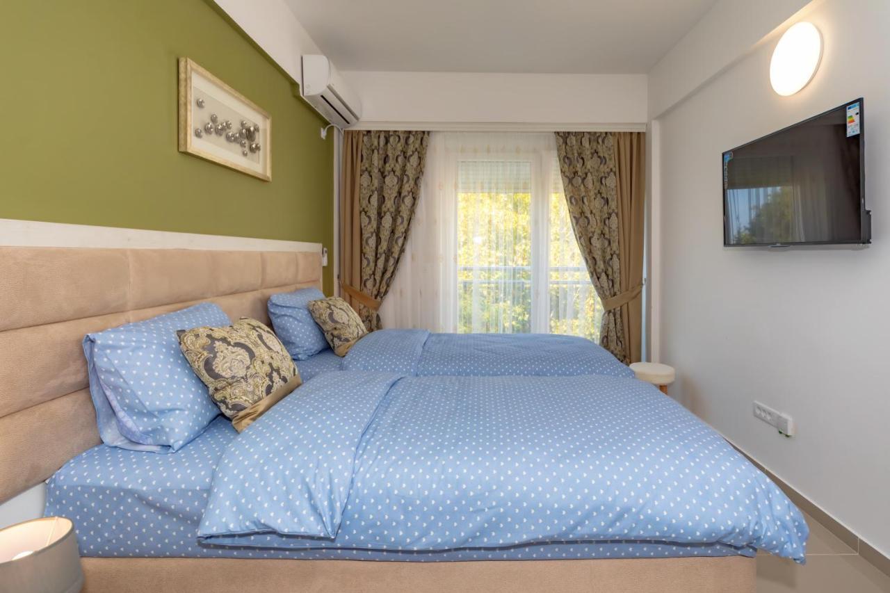 Sea&Center Lux Apartment Бар Екстериор снимка