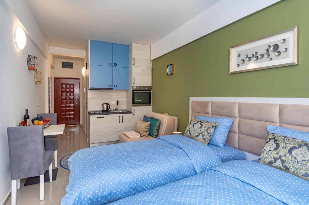 Sea&Center Lux Apartment Бар Екстериор снимка