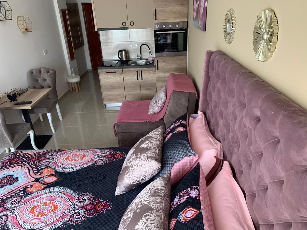 Sea&Center Lux Apartment Бар Екстериор снимка